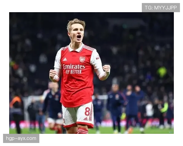 厄德高献关键助攻助球队取胜，状态回暖成焦点