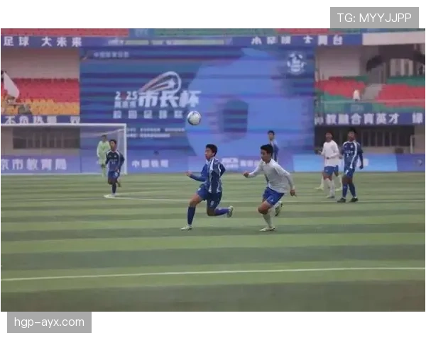 贝尔纳多传球技艺再显神韵，足球魅力闪耀赛场